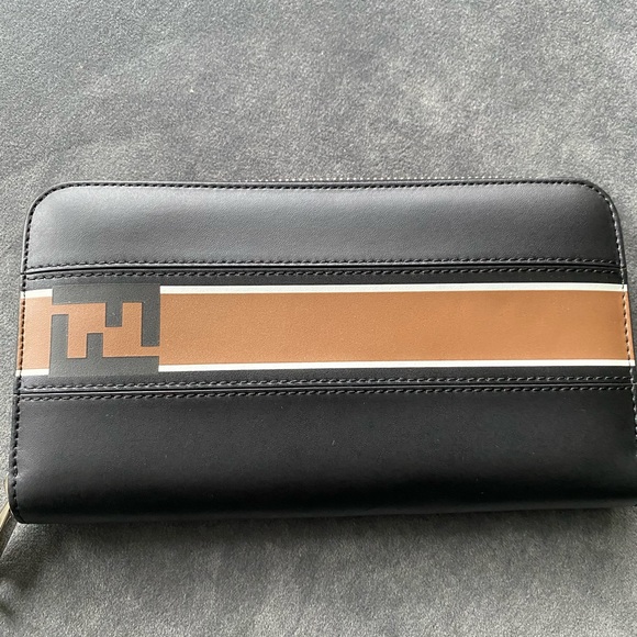 Fendi wallet - Picture 2 of 11